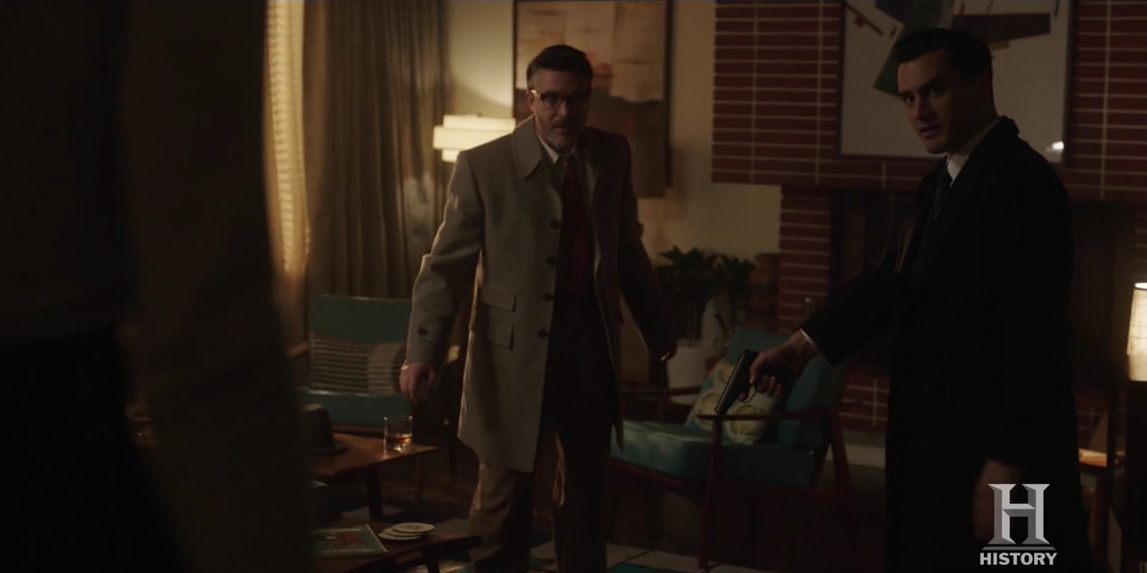 VampireDiariesWorld-dot-nl-ProjectBlueBook2x08-1982.jpg