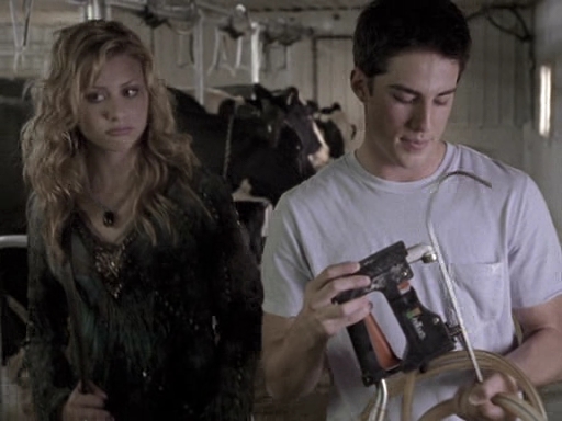 VampireDiariesWorld-dot-nl_CowBelles3678.jpg