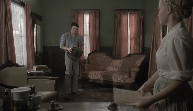VampireDiariesWorld-dot-nl_LoveFindsAHome3062.jpg