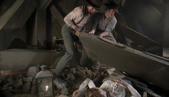 VampireDiariesWorld-dot-nl_LoveFindsAHome3803.jpg