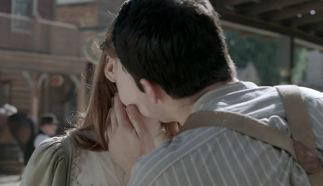 VampireDiariesWorld-dot-nl_LoveFindsAHome4290.jpg