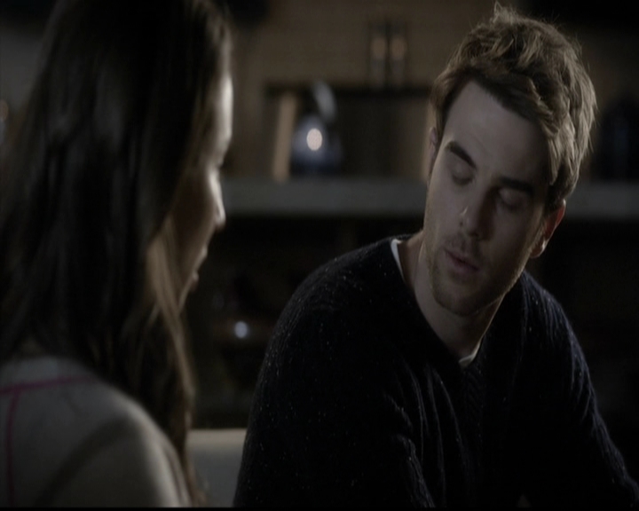 LucyHale-dot-nl_PrettyLittleLiars-4x22CoverForMe1500.jpg