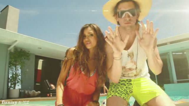 VampireDiariesWorld-dot-org_2012FunnyOrDie0043.jpg