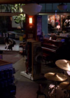 vampirediariesworld-dot-org_AmericanMall00219.png