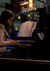 vampirediariesworld-dot-org_AmericanMall00255.png