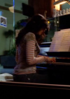vampirediariesworld-dot-org_AmericanMall00258.png