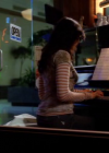 vampirediariesworld-dot-org_AmericanMall00259.png