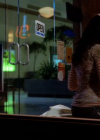 vampirediariesworld-dot-org_AmericanMall00261.png