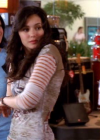 vampirediariesworld-dot-org_AmericanMall00650.png