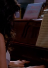 vampirediariesworld-dot-org_AmericanMall00793.png