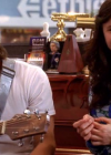 vampirediariesworld-dot-org_AmericanMall01252.png