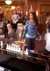 vampirediariesworld-dot-org_AmericanMall01280.png