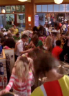 vampirediariesworld-dot-org_AmericanMall01300.png