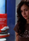 vampirediariesworld-dot-org_AmericanMall02247.png