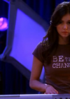 vampirediariesworld-dot-org_AmericanMall02357.png