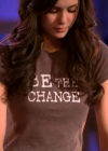 vampirediariesworld-dot-org_AmericanMall02492.png