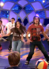 vampirediariesworld-dot-org_AmericanMall02530.png