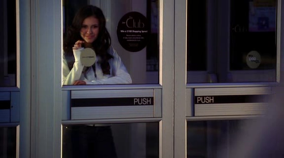 vampirediariesworld-dot-org_AmericanMall00003.png