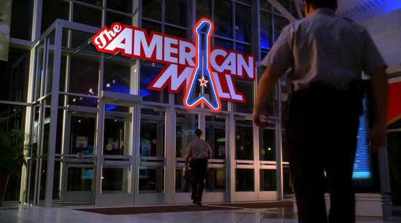 vampirediariesworld-dot-org_AmericanMall00008.png