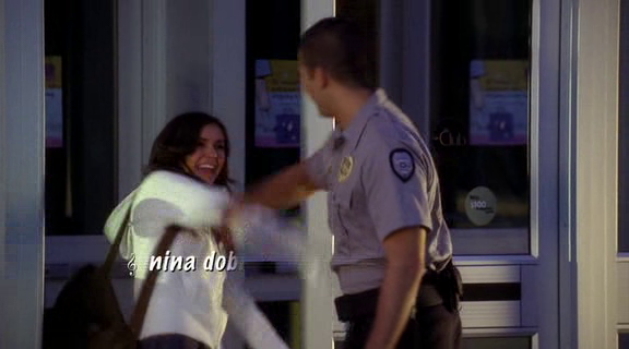vampirediariesworld-dot-org_AmericanMall00012.png