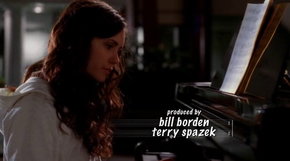 vampirediariesworld-dot-org_AmericanMall00091.png