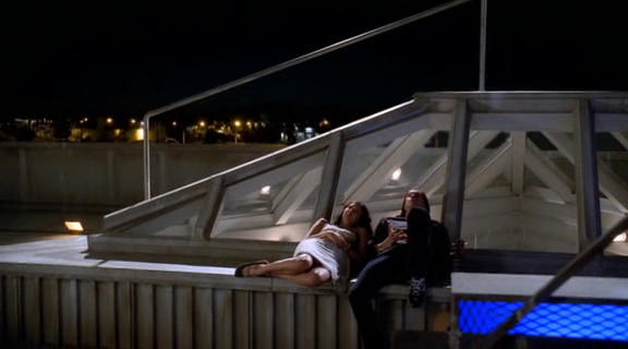 vampirediariesworld-dot-org_AmericanMall00908.png