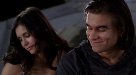 vampirediariesworld-dot-org_AmericanMall00938.png