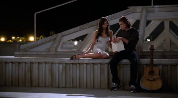 vampirediariesworld-dot-org_AmericanMall00944.png