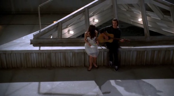 vampirediariesworld-dot-org_AmericanMall00997.png