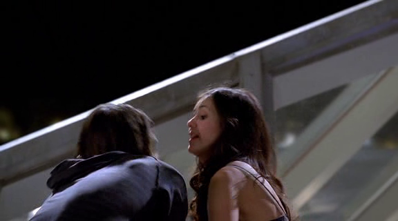 vampirediariesworld-dot-org_AmericanMall01020.png