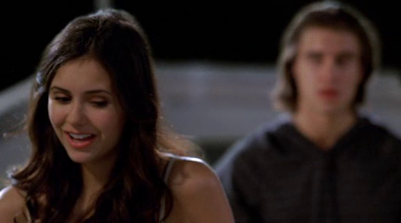 vampirediariesworld-dot-org_AmericanMall01032.png