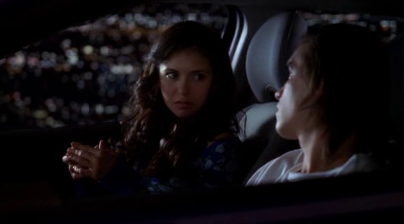 vampirediariesworld-dot-org_AmericanMall01362.png