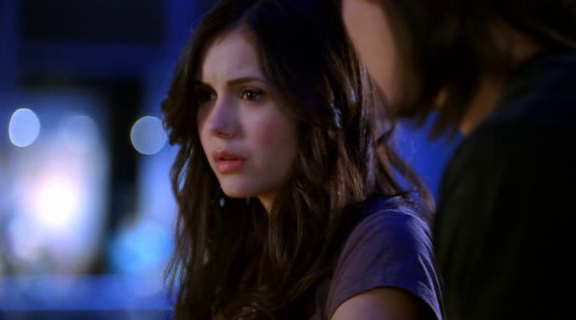 vampirediariesworld-dot-org_AmericanMall02295.png
