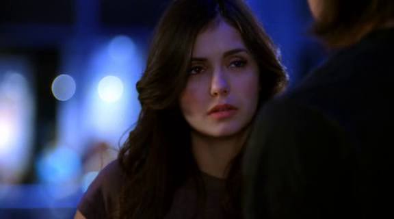 vampirediariesworld-dot-org_AmericanMall02312.png