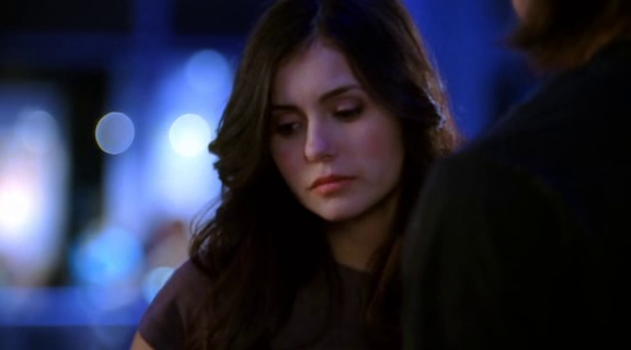 vampirediariesworld-dot-org_AmericanMall02314.png