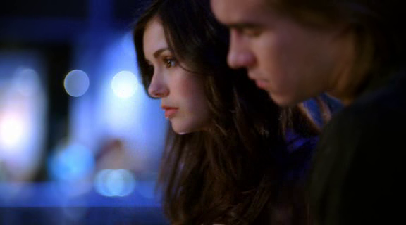 vampirediariesworld-dot-org_AmericanMall02323.png