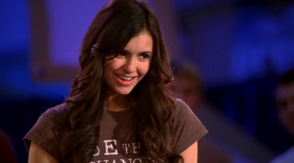 vampirediariesworld-dot-org_AmericanMall02500.png