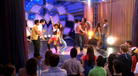 vampirediariesworld-dot-org_AmericanMall02565.png vampirediariesworld-dot-org_AmericanMall02565.png