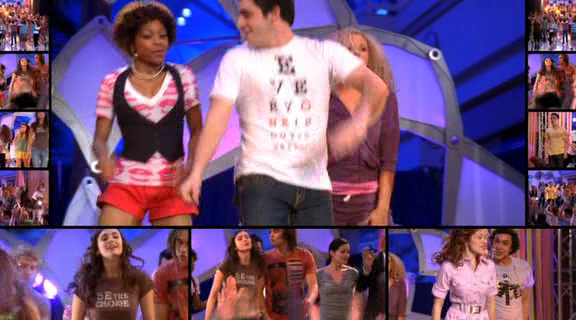 vampirediariesworld-dot-org_AmericanMall02633.png