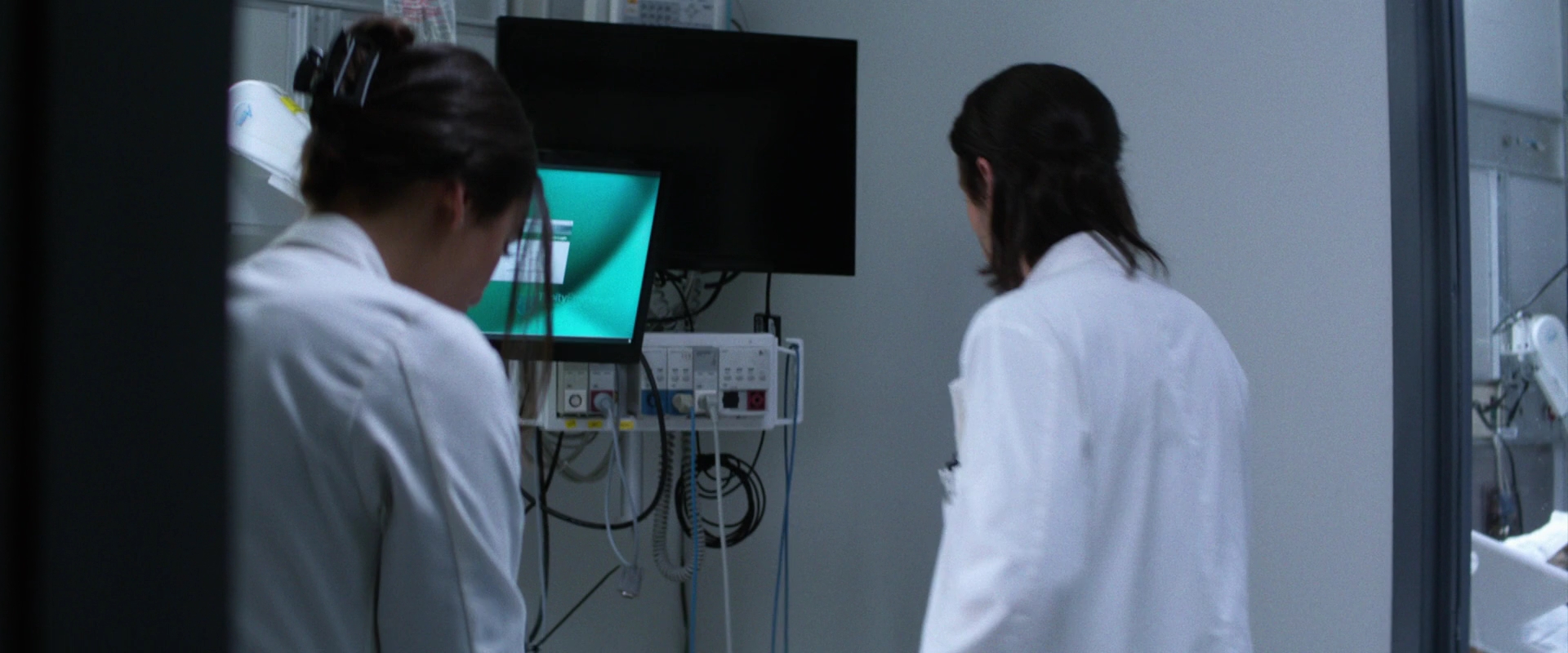 VampireDiariesWorld-dot-nl_Flatliners0290.jpg