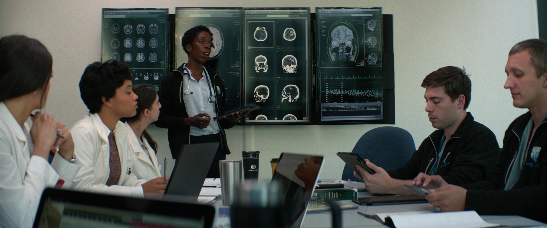 VampireDiariesWorld-dot-nl_Flatliners0508.jpg