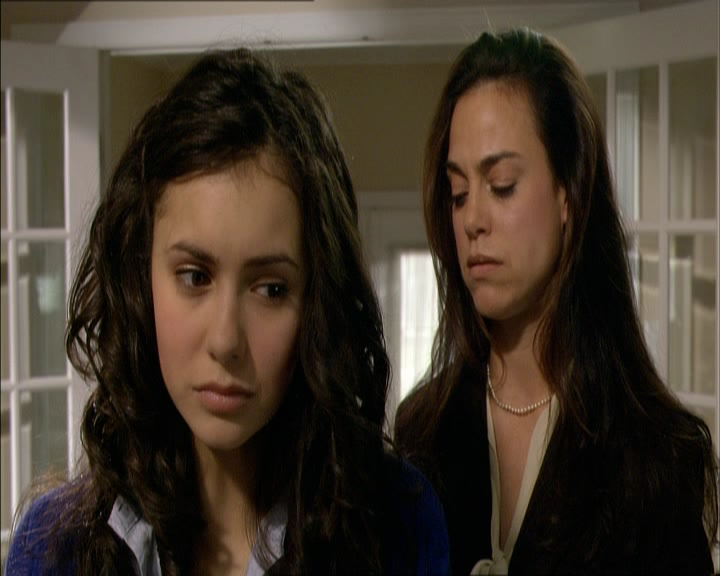 VampireDiariesWorld_dot_org-MyDaughtersSecret4416.png