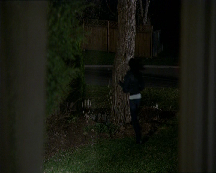 VampireDiariesWorld_dot_org-MyDaughtersSecret4871.png