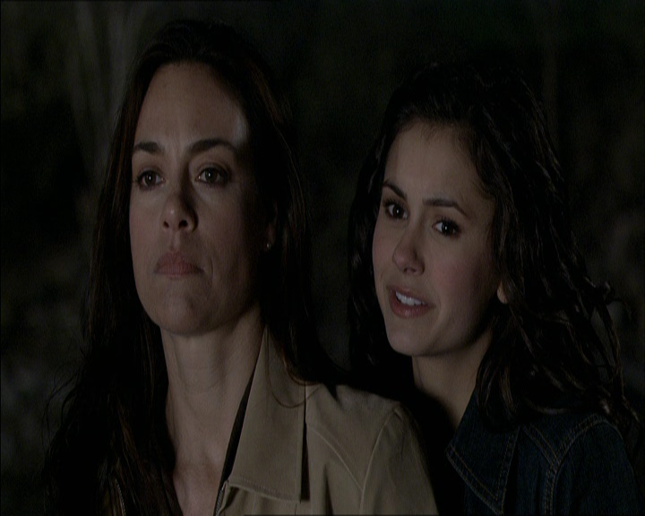 VampireDiariesWorld_dot_org-MyDaughtersSecret5242.png