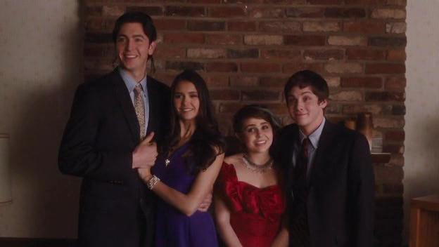 VampireDiariesWorld-dot-org_ThePerksOfBeingAWallflower3405.jpg