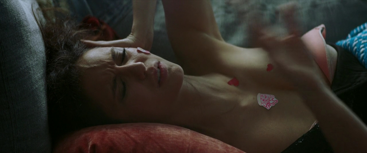 VampireDiariesWorld-dot-nl-SickGirl0158.jpg
