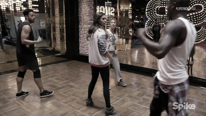 vampirediariesworld_dot_nl-LypsyncBattle0619.jpg