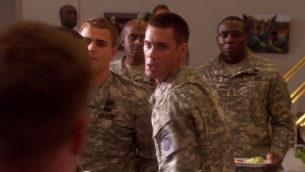armywives217_000717.jpg