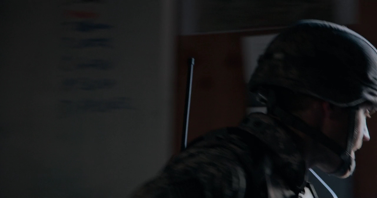 VampireDiariesWorld-dot-nl_MedalOfHonor1x02-1351.jpg
