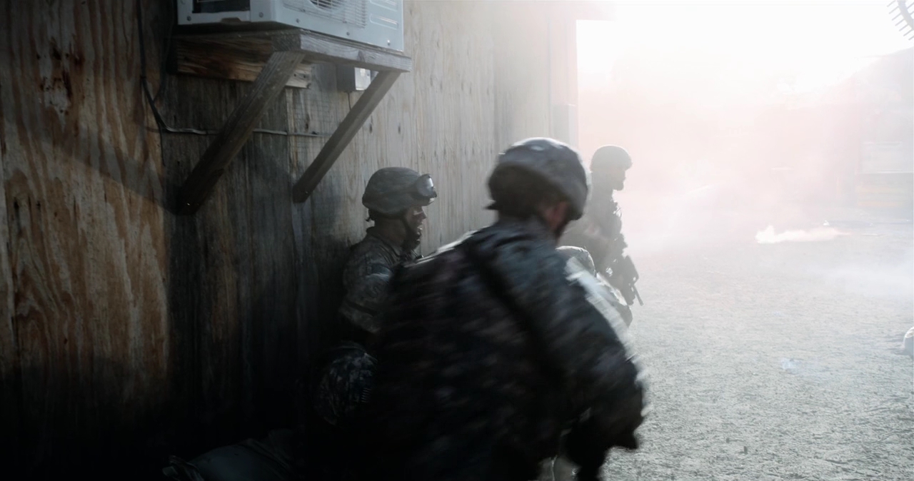 VampireDiariesWorld-dot-nl_MedalOfHonor1x02-1394.jpg
